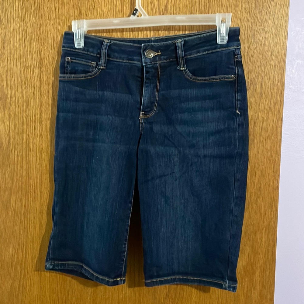 Blue Bermuda short size 8